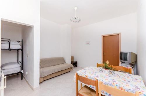 Apartments Danilo