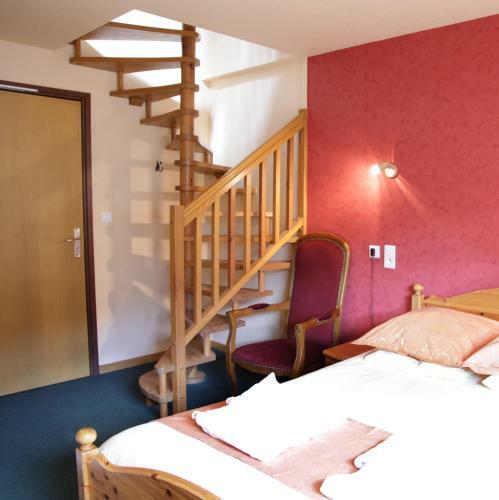 Hotel De La Poste - Logis De France