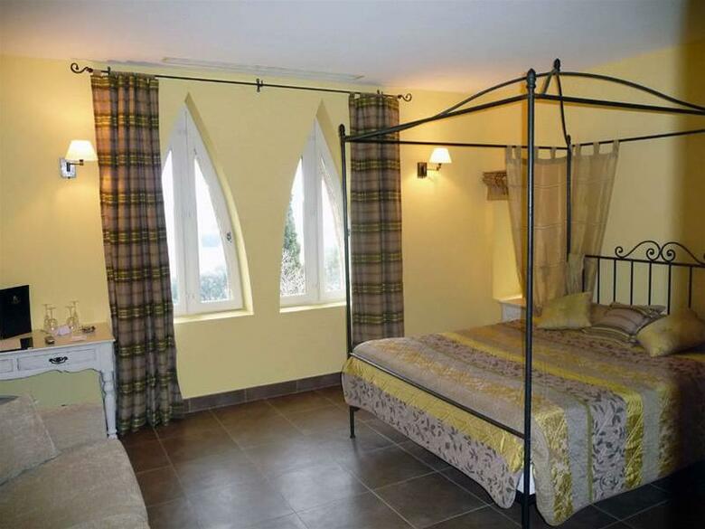 Hotel Hostellerie Du Chateau Des Fin