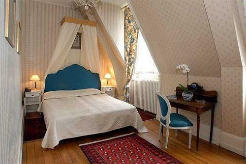 Hotel Chateau De L Aubriere