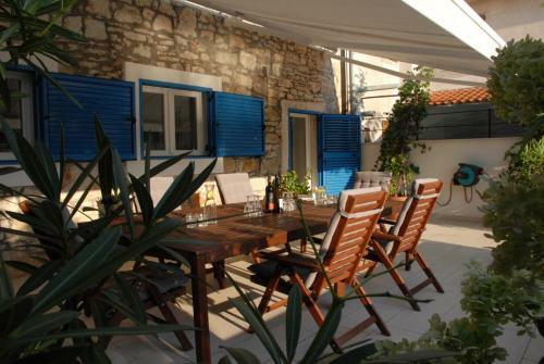 Villa Stone House