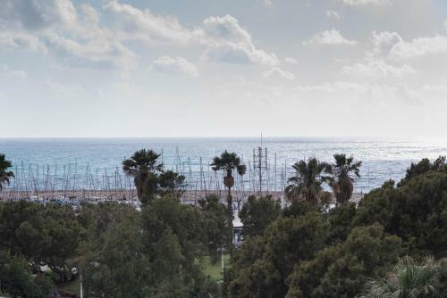 Sea N' Rent Hayarkon Sunny Beach Apartments