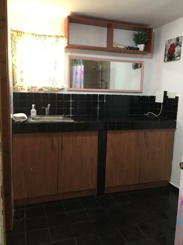 Hostal White City Beach Guesthouse