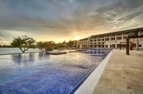 Hotel Royalton Negril Resort & Spa All Inclusive