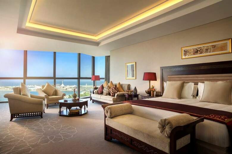 Bab Al Qasr Hotel