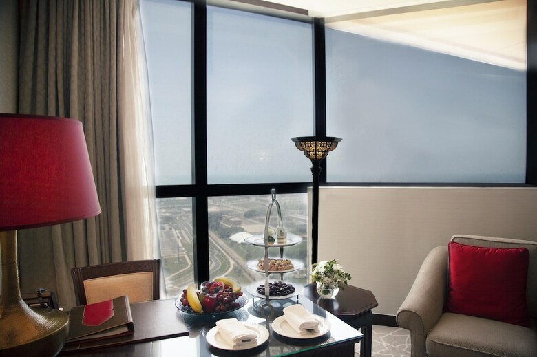 Bab Al Qasr Hotel