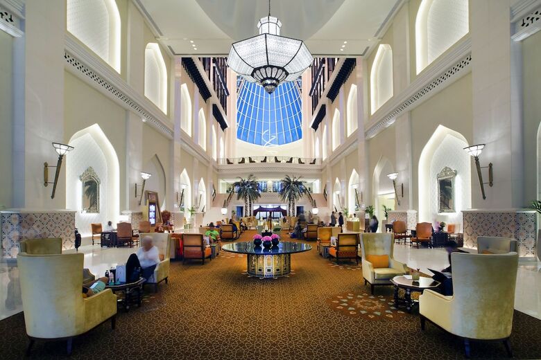 Bab Al Qasr Hotel
