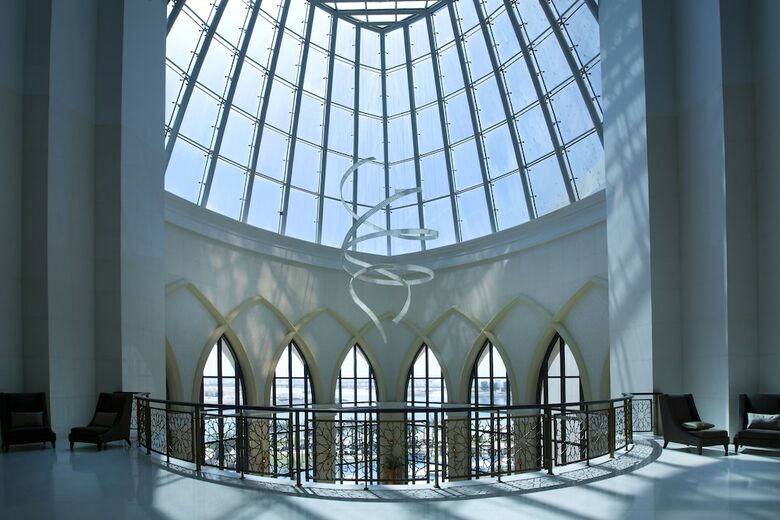 Bab Al Qasr Hotel