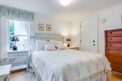 Ames-1 Apartment