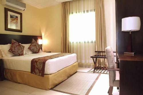 Apartamento Grand Micasa Aci 2000