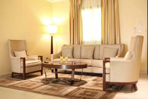Apartamento Grand Micasa Aci 2000