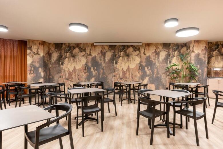 Hotel Acta Pir�mides