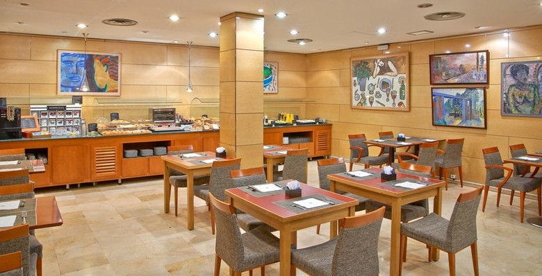 Hotel NH Sport