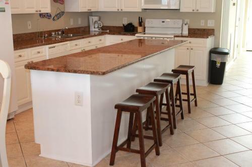 Bermuda Breeze C Holiday Home