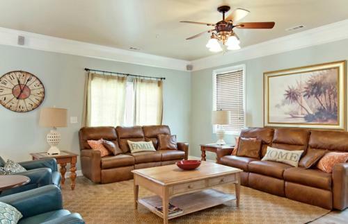 Bermuda Breeze C Holiday Home