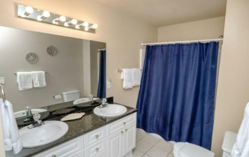 Bermuda Breeze C Holiday Home