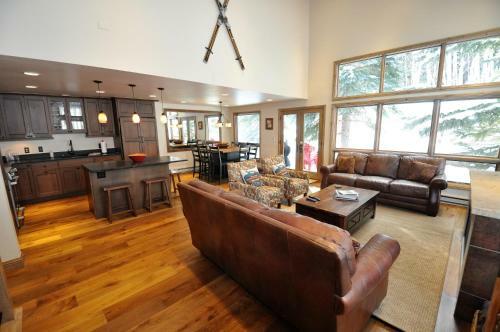 Apartamento Courtside #27 Townhome