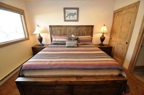 Apartamento Courtside #27 Townhome