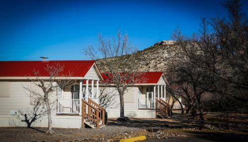 Verde Valley One-bedroom Park Model Cabin 13