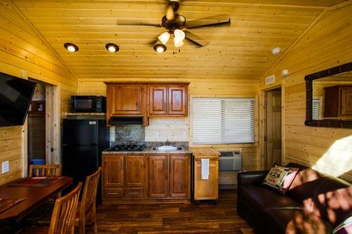Verde Valley Canyon View Cottage 3