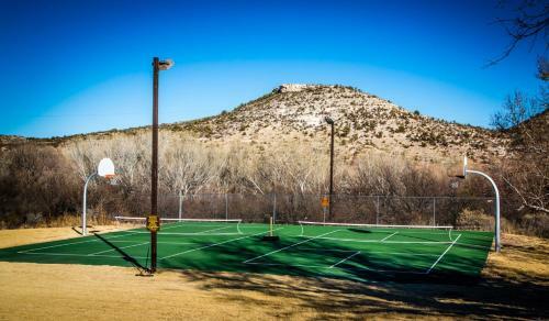 Verde Valley Canyon View Cottage 6