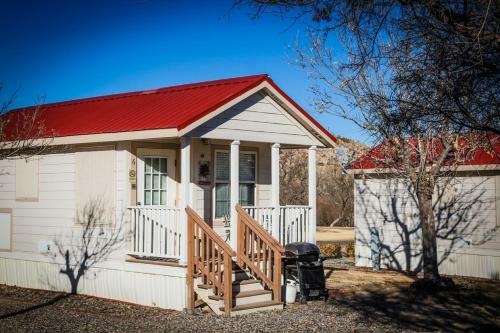 Verde Valley One-bedroom Park Model Cabin 14