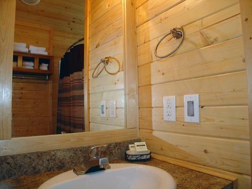 Verde Valley Canyon View Cottage 4