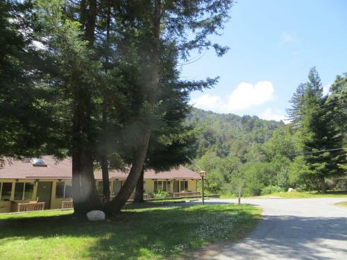 Big Sur Lodge