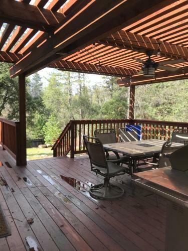 Yosemite Inn At Pine Mountain Lake