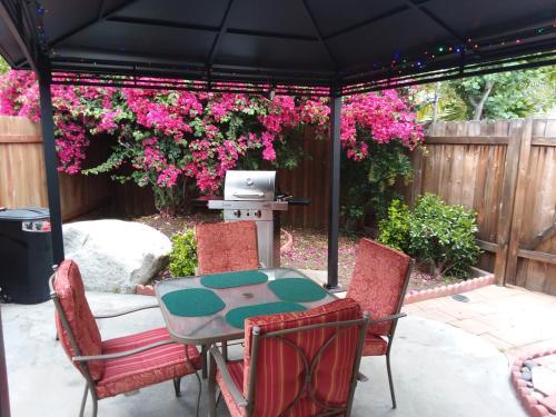 Family Holiday Home Sleeps 8