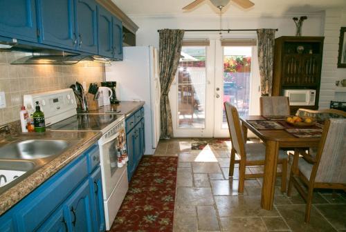 Family Holiday Home Sleeps 8