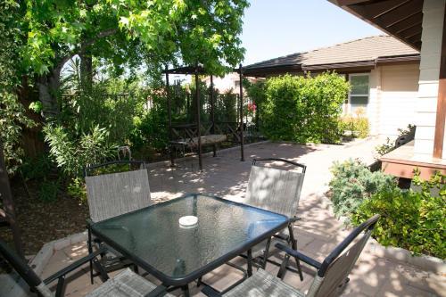 Family Holiday Home Sleeps 8