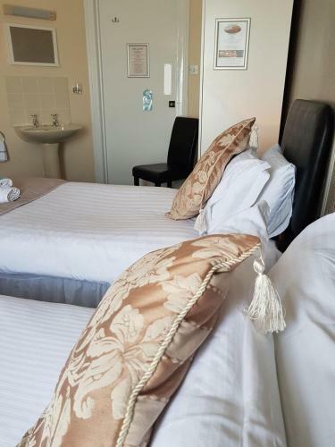 Waterfront Hotel
