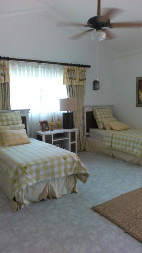 Villas Del Jardin 7