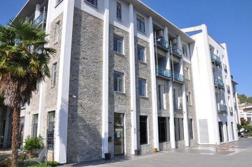 Cleopatra Apartments
