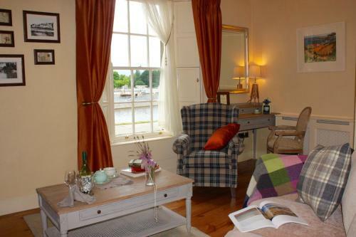 Bed & Breakfast Corrib House Guest Accommodation