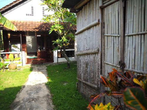 Rumah Biasa Guest House