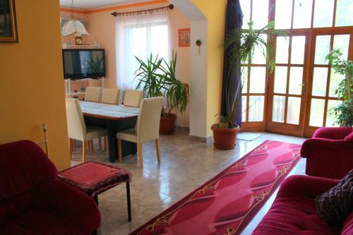 Ibolya Apartmanok