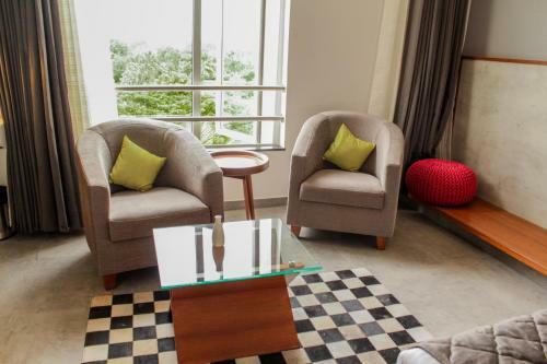 Hotel Shivas Gateway