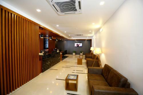 Hotel Shivas Gateway