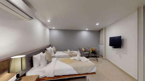 Hotel Shivas Gateway