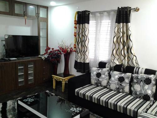 Am Suites And Service Apartments