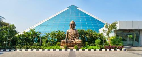 The E Hotel At Eskay Resorts