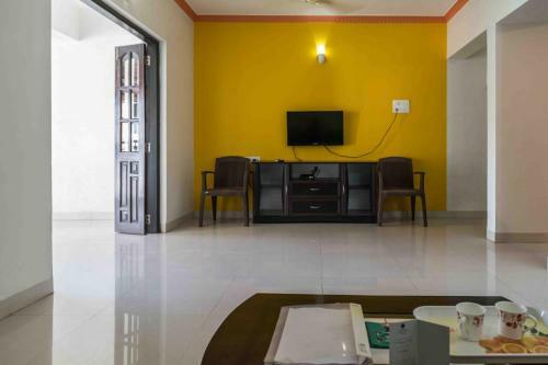 2bhk Apartment In Candolim Cm011