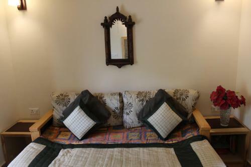 Hotel Jharipani Castle Resort