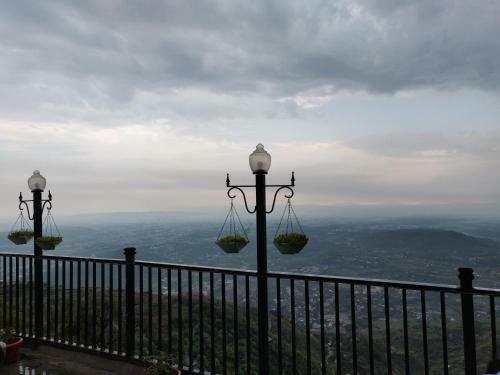 Hotel Jharipani Castle Resort