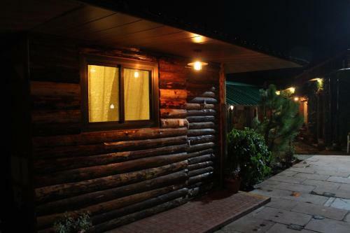 Hotel Jharipani Castle Resort