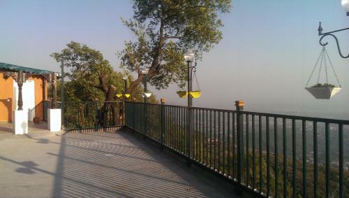 Hotel Jharipani Castle Resort