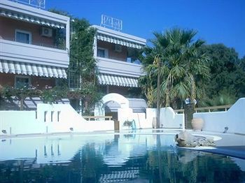 Residencia Sun Rise Hotel Studios & Apartments