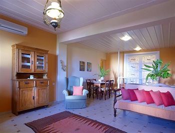 Hotel Katalagari Country Suites